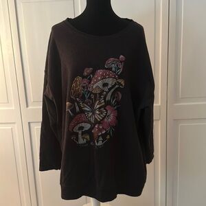 Torrid 4 Super Soft Fleece Vintage Mushroom/flower print sweatshirt